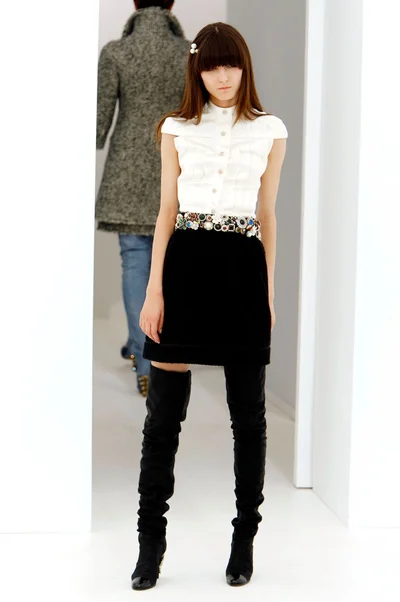 Look 17